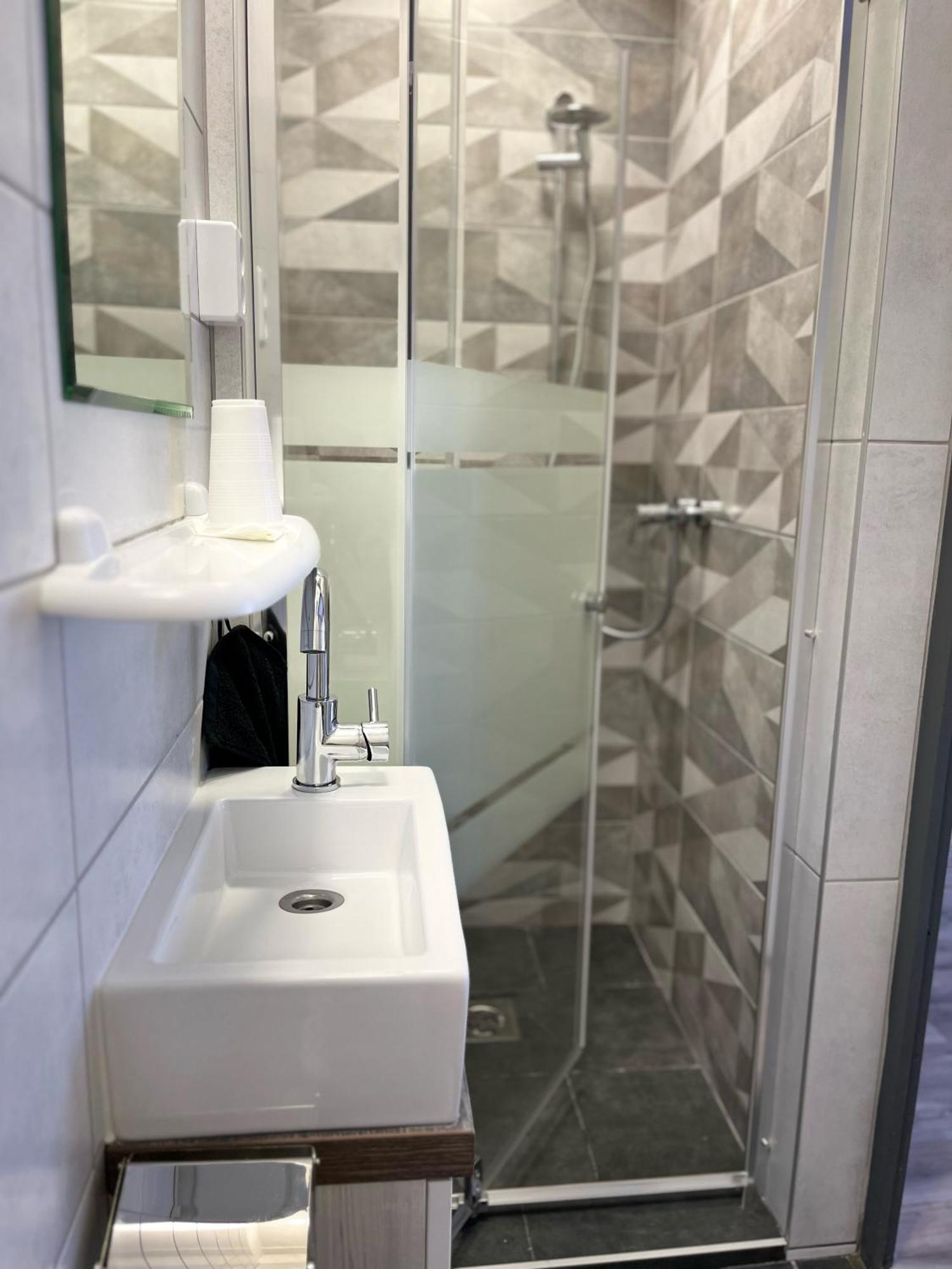 Centr00M Apartman Dunafoldvar 外观 照片